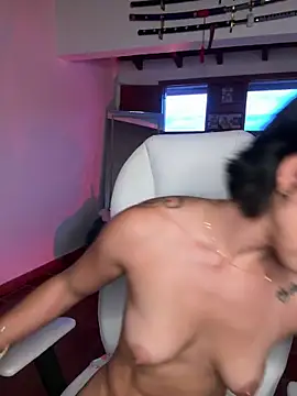 Ale_Lewis live