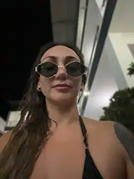 Nina_velvet01 live