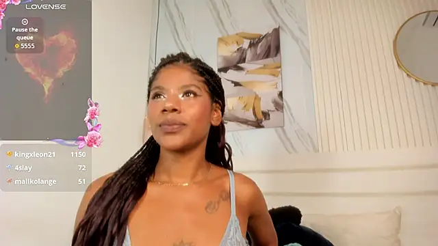 Afro_Luna live