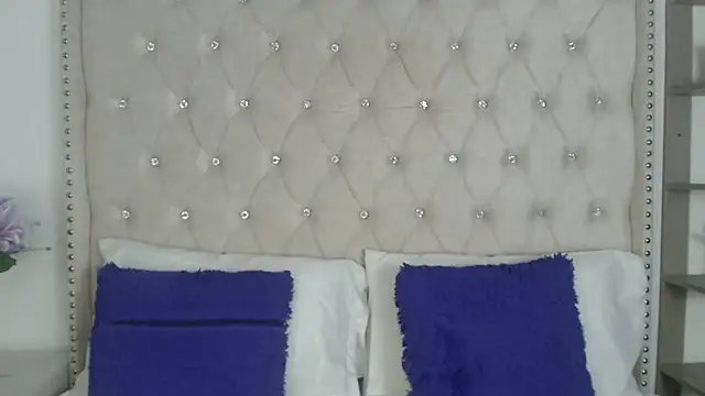 Abril_Squirt live