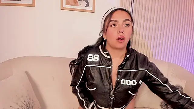 Khloe_es live