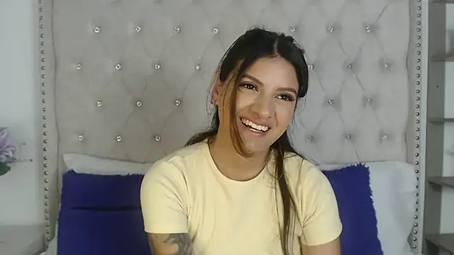 Abril_Squirt live