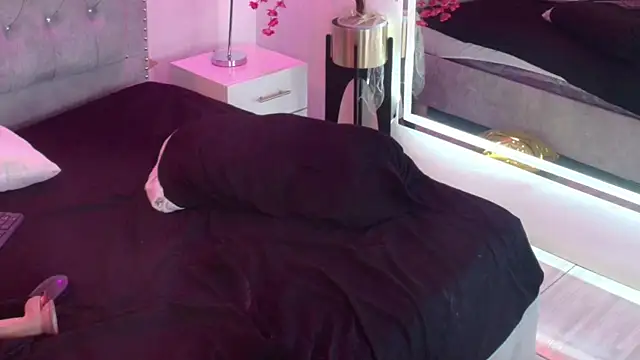 Juliieta_gray live