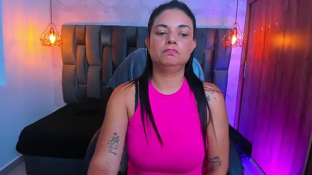 ChloeSmith9 live
