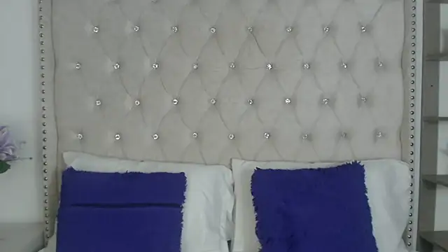 Abril_Squirt live