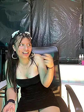 Chantal_Evans7_ live
