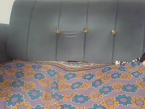 hornycremmie live