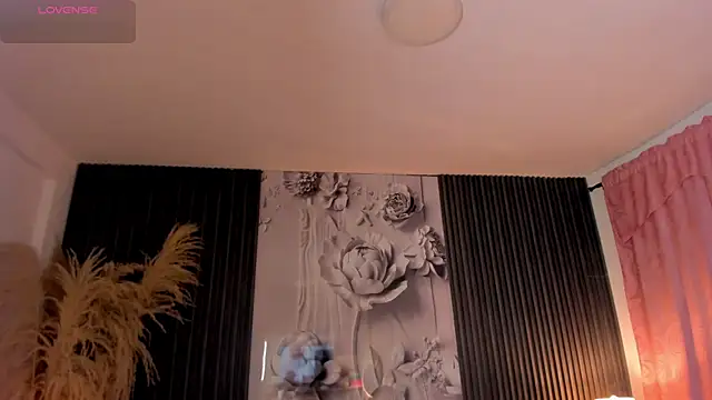 ShaniaDaniels live