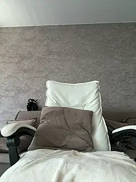 LillySquirtShot live