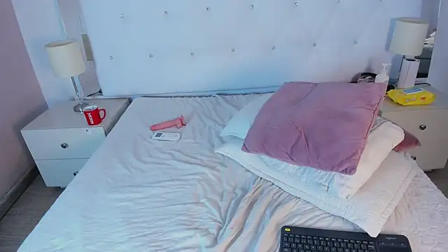 Ashly_bloom_ live