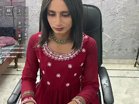 LuvLayla live