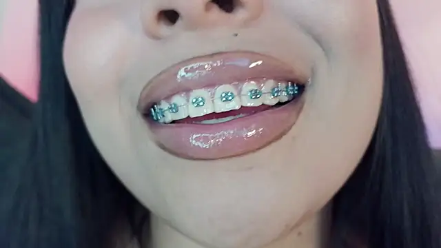 mia_roux1 live