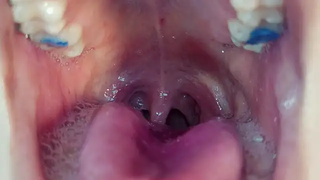 mia_roux1 live