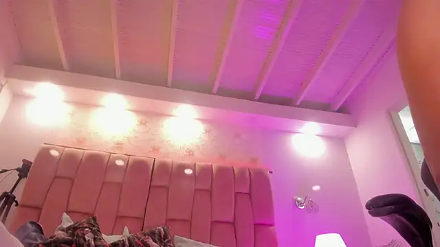 aishathornee live