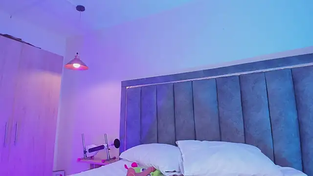 Isa_foxxx26 live