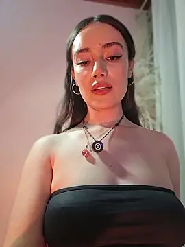 Kate_Amaretto_ live