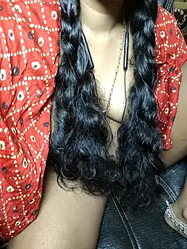 Anjali_cute-Pondati live