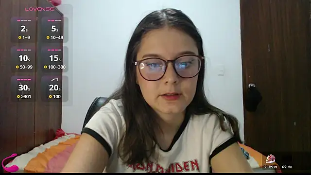 MadieeLorez profile