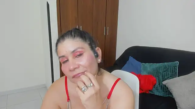 kiraGeiner live