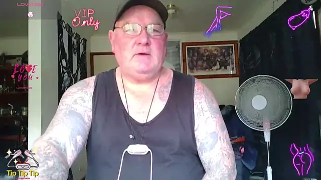 KINKYBLUEYES69 live