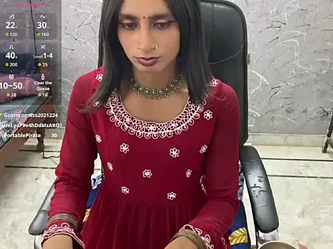 LuvLayla live
