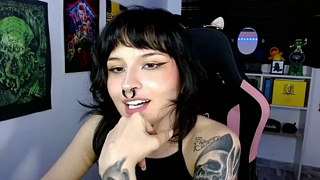 neena_nyx_ live