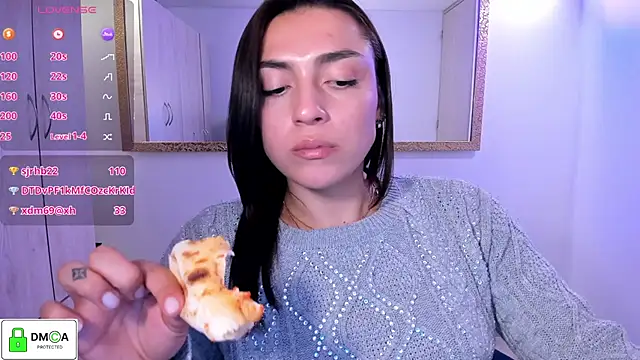 EricaVanderhill live