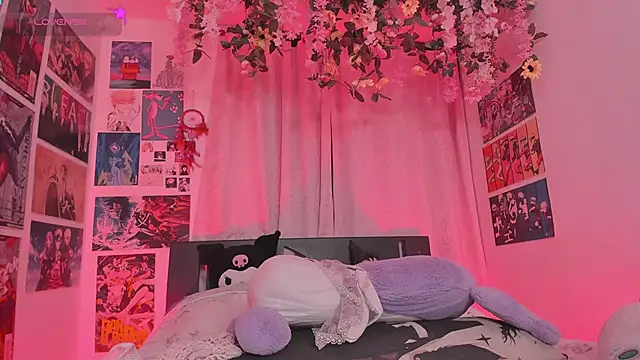 MissCurvyTop live