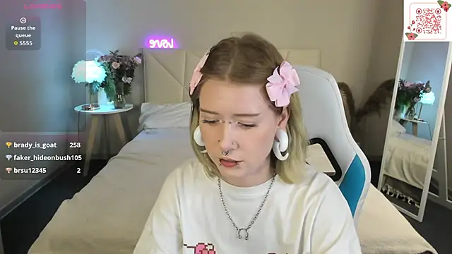 Elira_Vane live