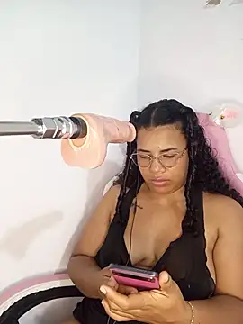 Bigass_Curly02 live