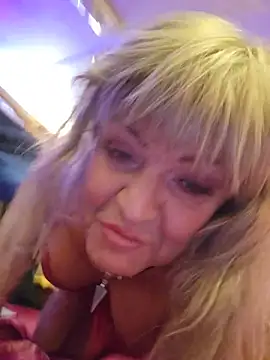 annika_lately live