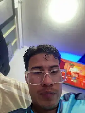 TavoHot_ live