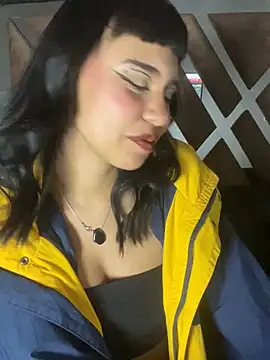 AntonellaCooper_Pink live