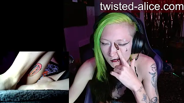 Twisted_Alice live