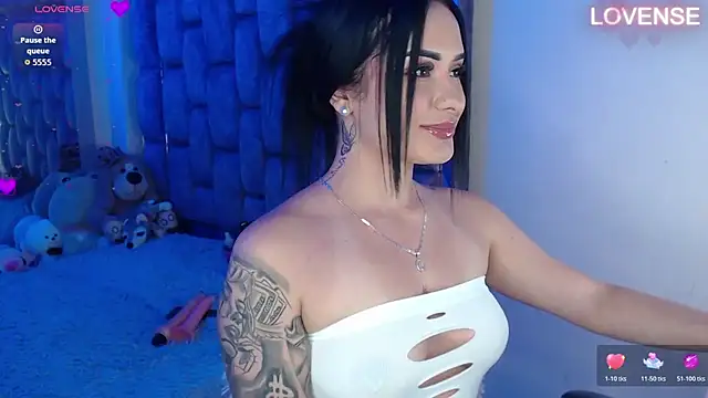 megan-foxix live