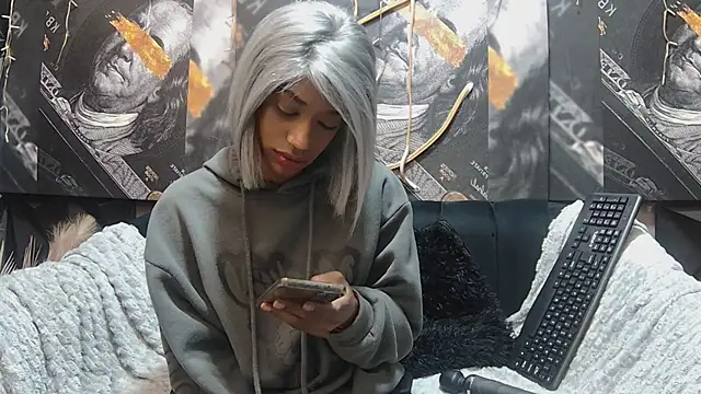 Lilmisbaddyxxx live