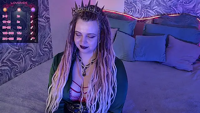 Miss_Maya_Mils live
