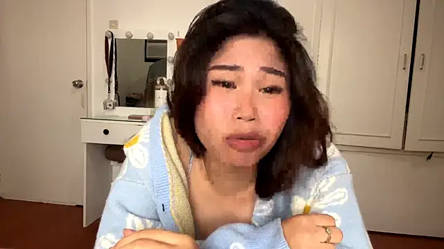 CathleenLaurole live