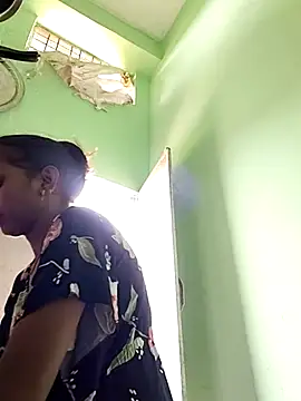 Sexy-Kajal2 live