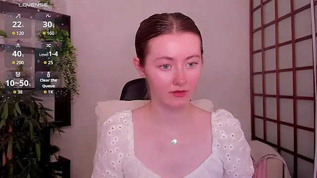 KateCuddle live