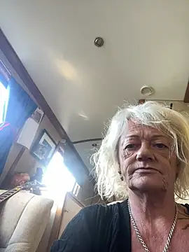 ladyboatlady live