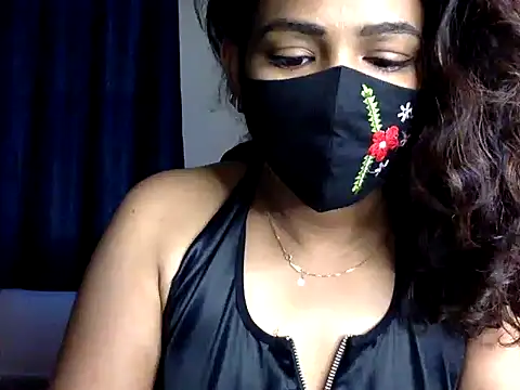 Nisha-moon live