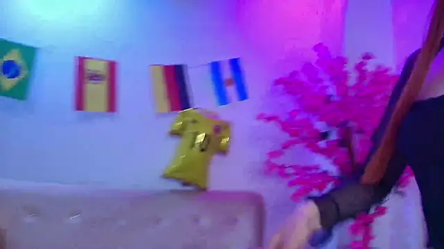 Emily_skullector live