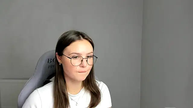 Regina_cute_ live