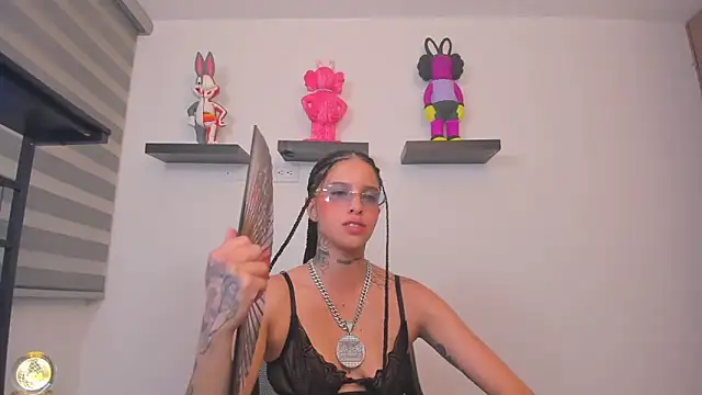 Gangster_Girl live