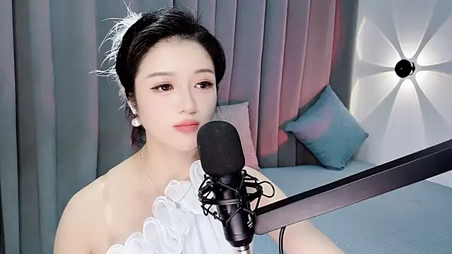 Momo-Wow live