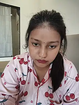 Pavitra_Sharma live