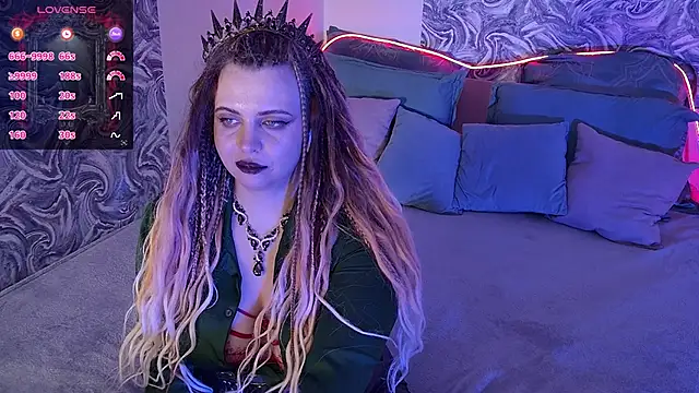 Miss_Maya_Mils live