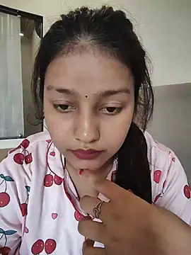 Pavitra_Sharma live
