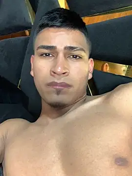 Emiliano_Reyes live